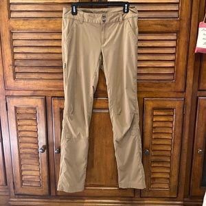 Columbia women’s stretch hiking pants Omnishield repellance Worn and washed once
